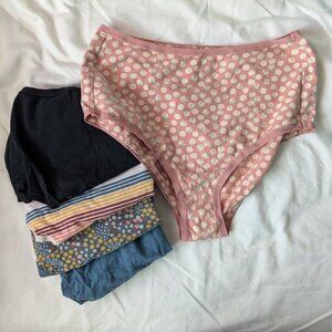 5 size M Every Day High Rise Briefs + sz L leggings (please read description)